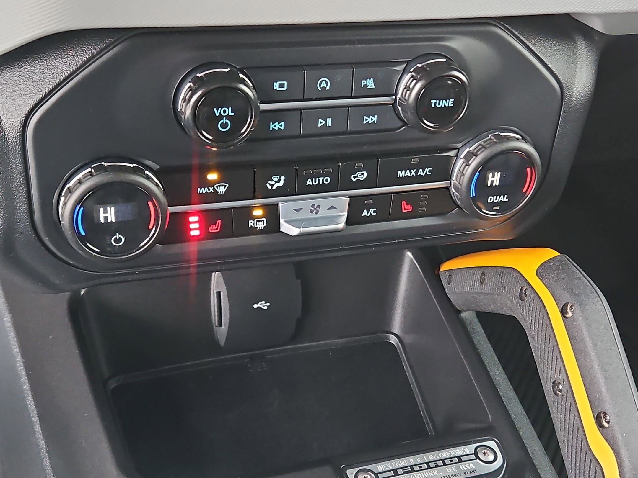 Used 2023 Ford Bronco Badlands w/ Sasquatch Package image 28