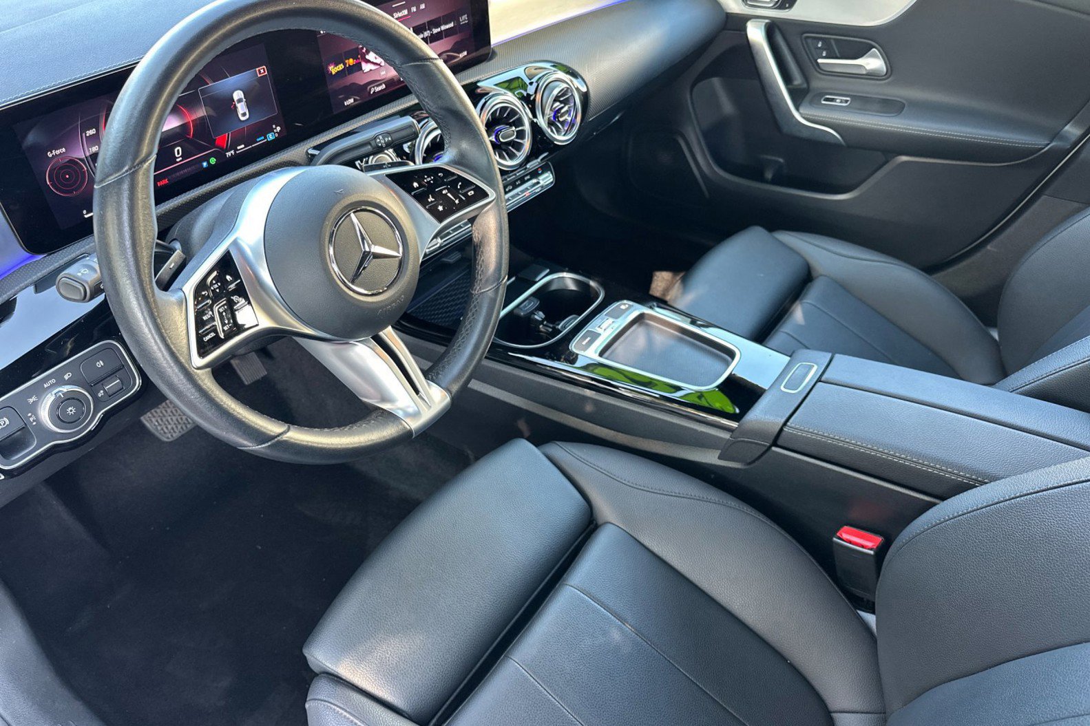 Used 2025 Mercedes-Benz CLA 250 image 10