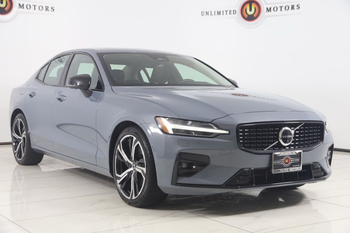 Used 2023 Volvo S60 B5 Plus AWD/4WD image 22