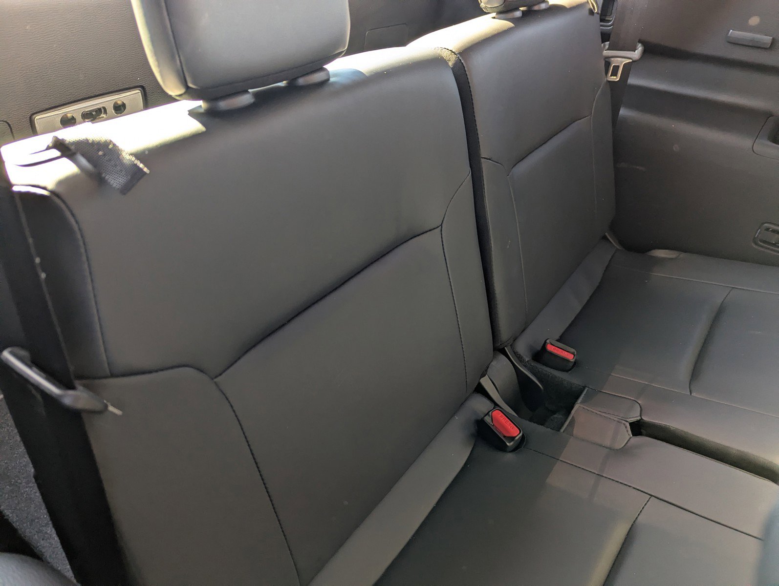 Used 2024 Mitsubishi Outlander SE image 27