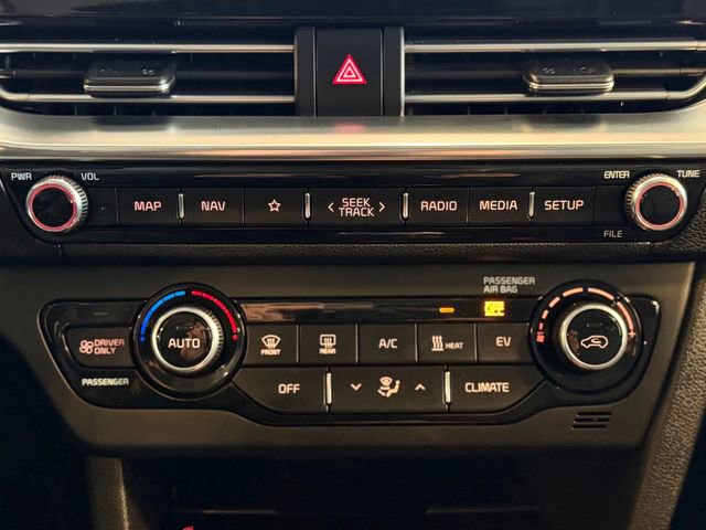 Used 2022 Kia Niro EX Premium image 36