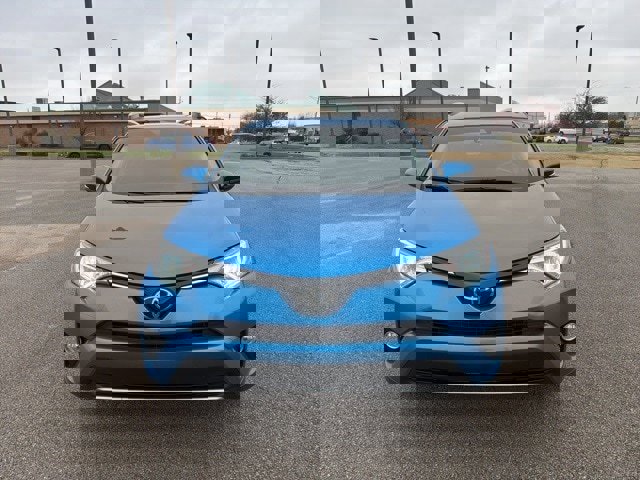 Used 2018 Toyota RAV4 XLE image 11