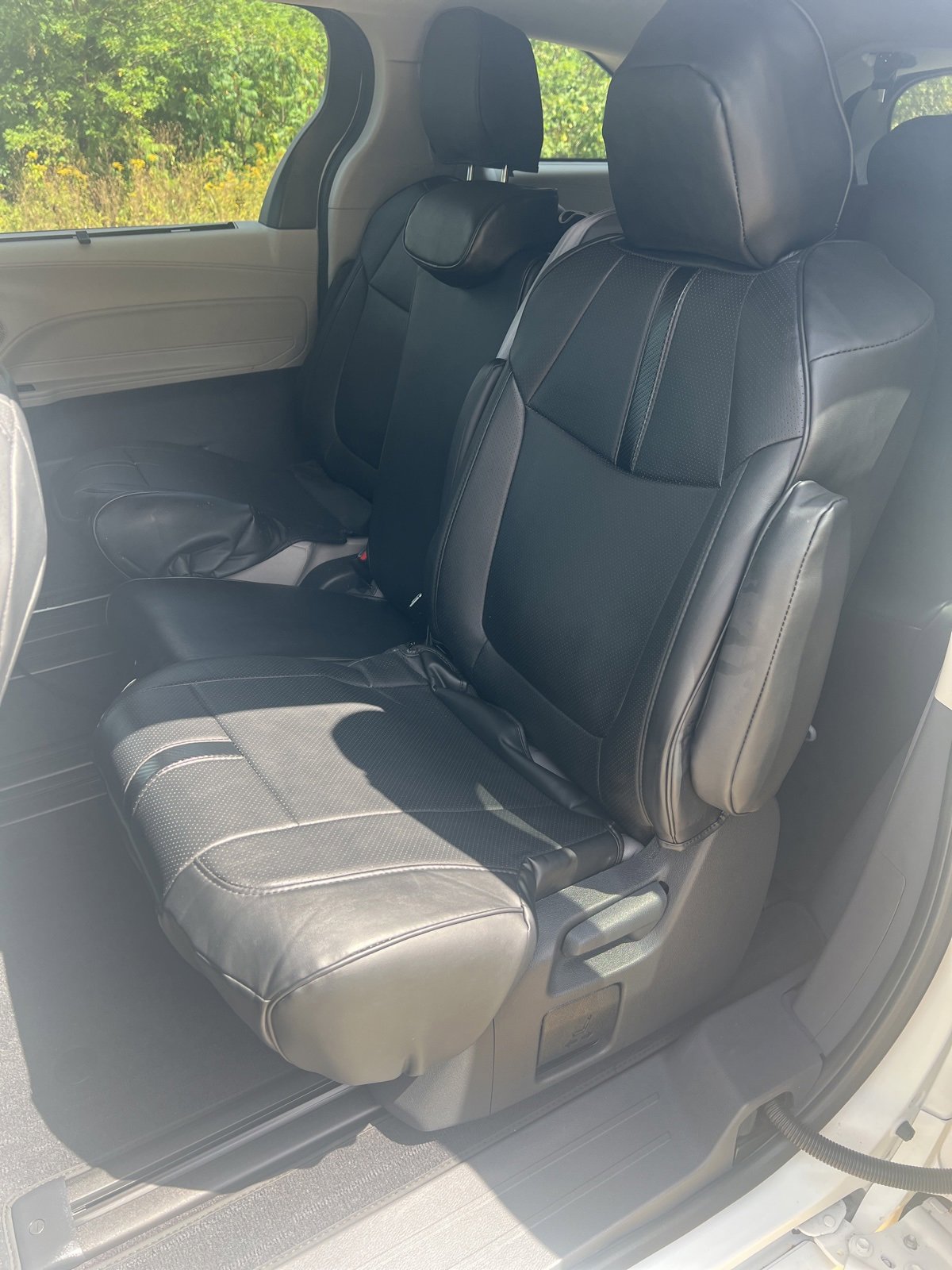 Used 2024 Toyota Sienna LE image 18