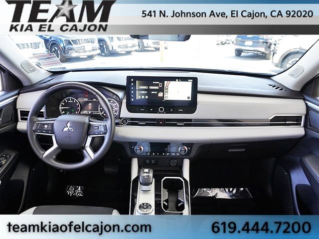 Used 2025 Mitsubishi Outlander SE AWD/4WD image 20