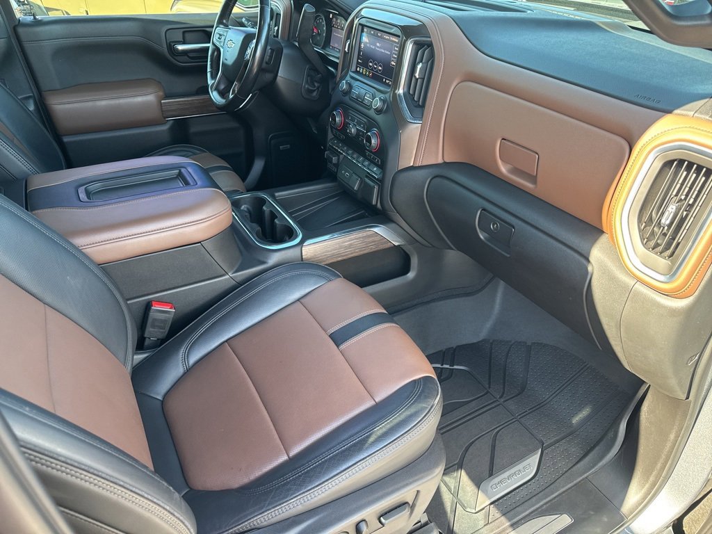 Used 2019 Chevrolet Silverado 1500 High Country w/ High Country Premium Package image 32