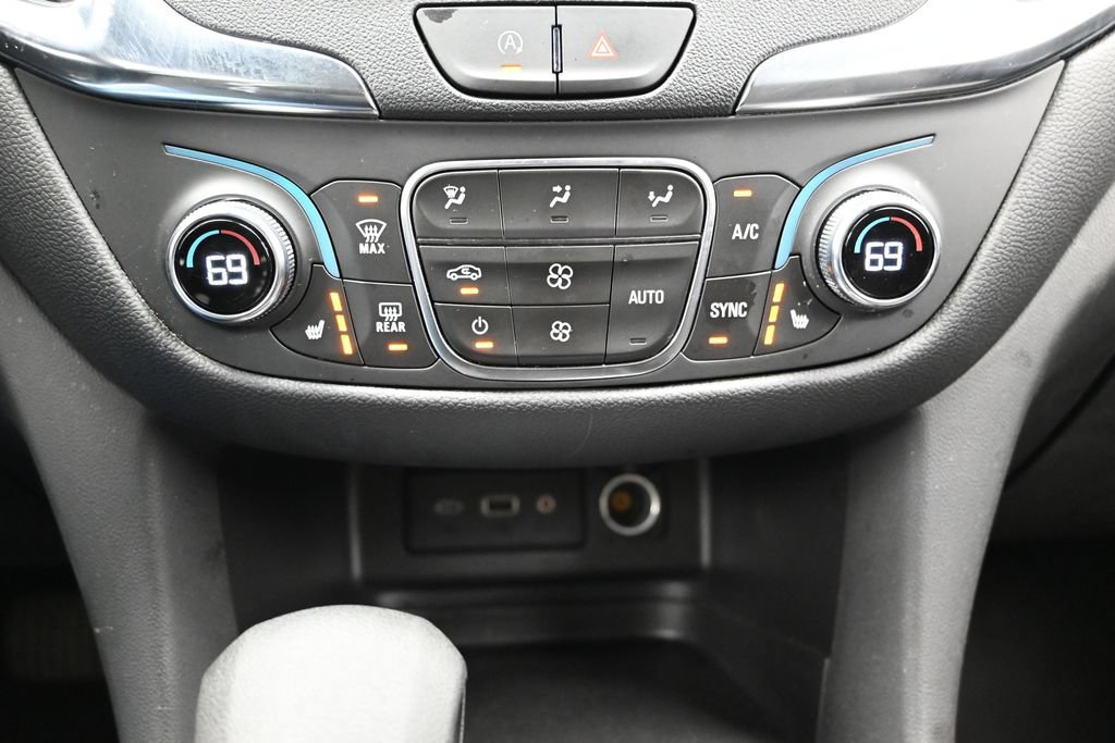 Used 2024 Chevrolet Equinox LT AWD/4WD image 39