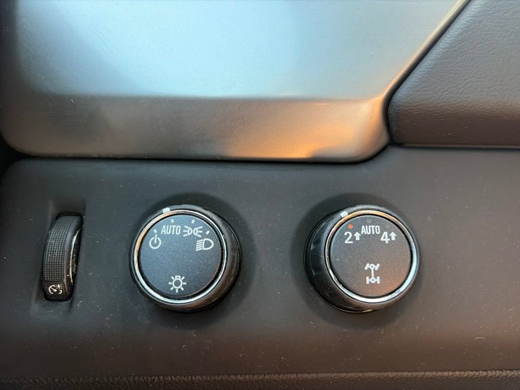 Used 2017 Chevrolet Tahoe LT AWD/4WD image 9