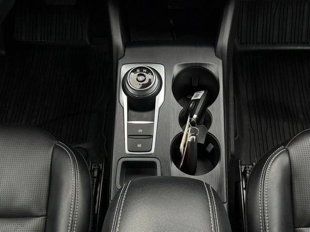 Used 2023 Ford Escape Platinum AWD/4WD image 29