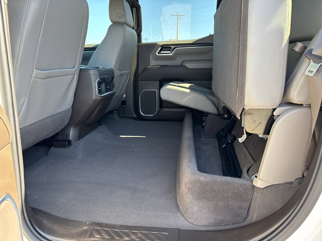 Used 2022 Chevrolet Silverado 1500 LTZ AWD/4WD image 32