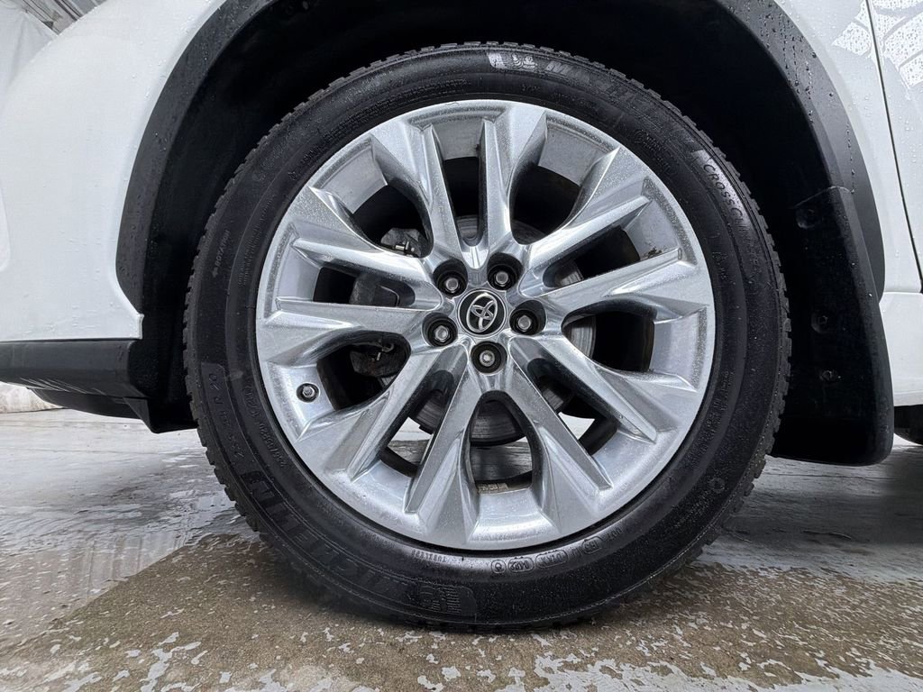 Used 2021 Toyota Highlander Limited image 10