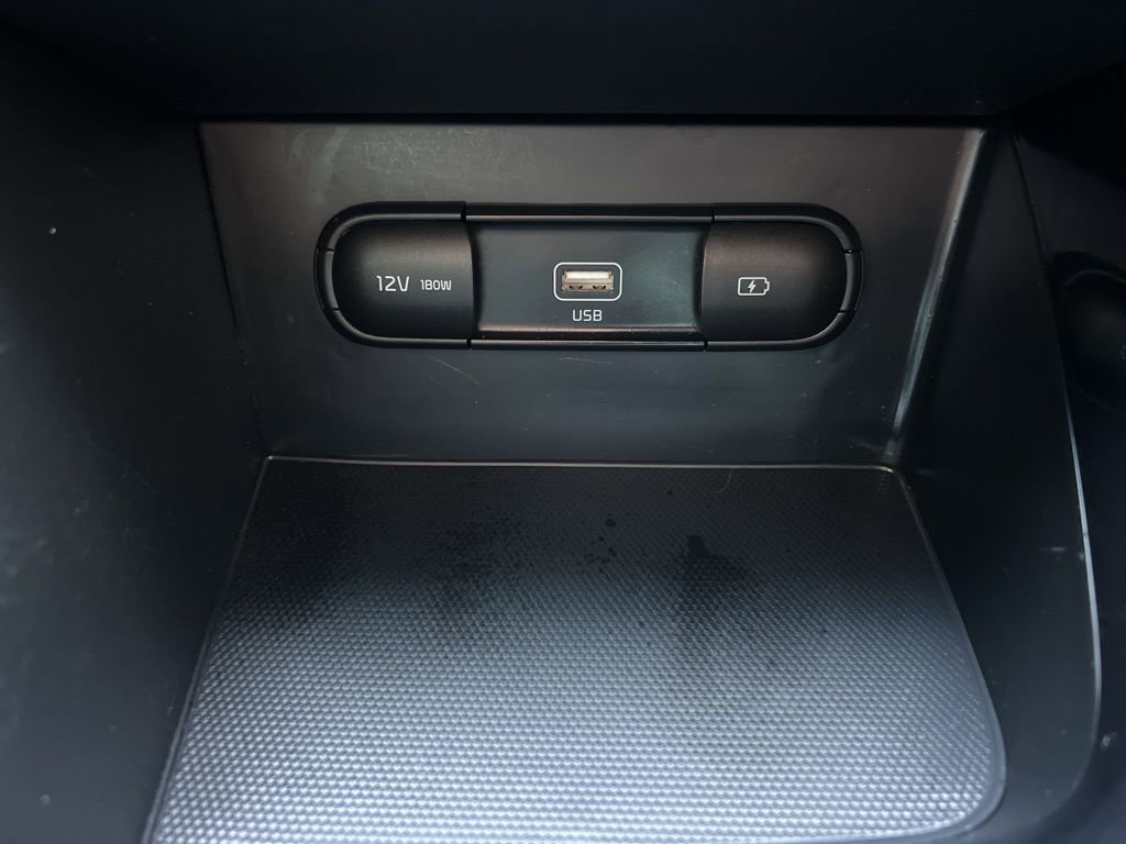 Used 2022 Kia Niro LXS image 26