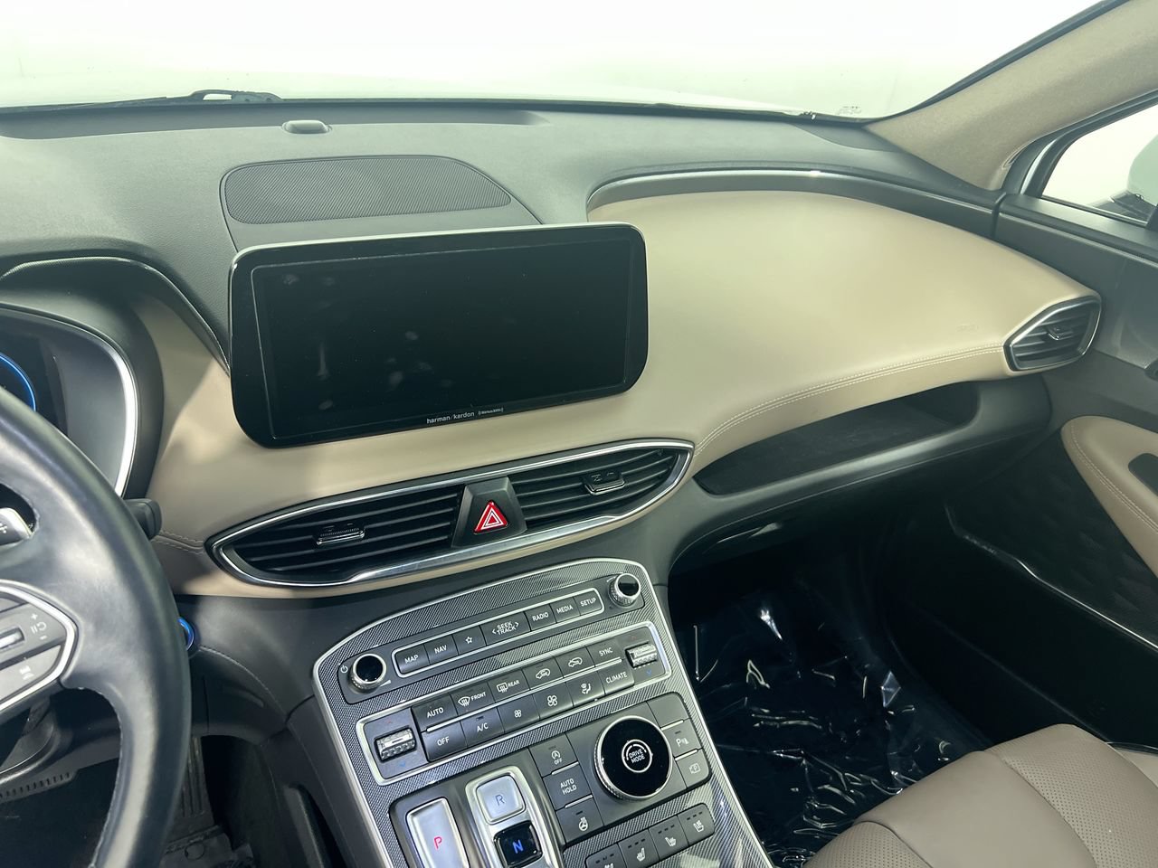 Used 2022 Hyundai Santa Fe Limited FWD image 18