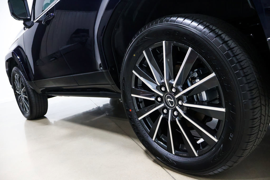 Used 2026 Lexus GX 550 AWD/4WD image 19