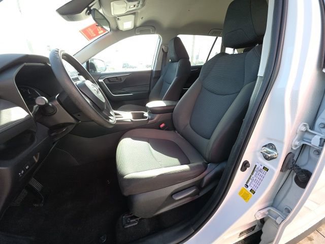 Used 2023 Toyota RAV4 LE image 13