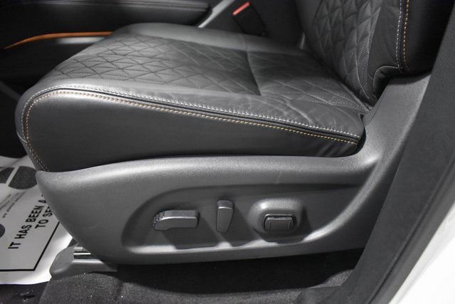 Certified 2024 Nissan Murano Platinum w/ Cargo Package image 18