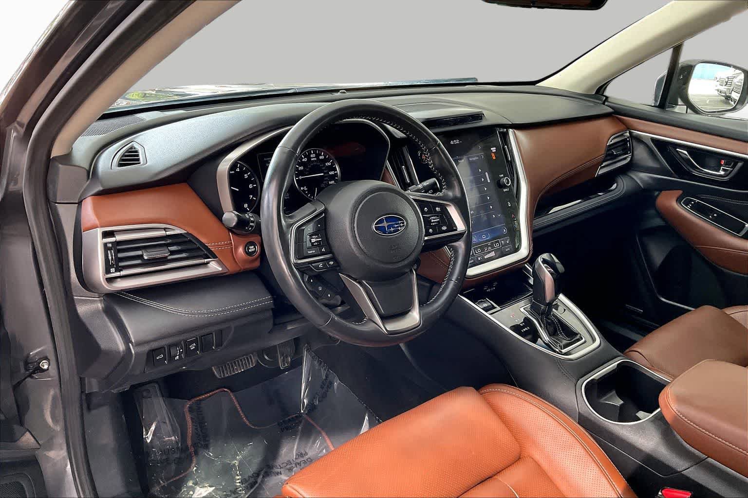 Used 2020 Subaru Outback Touring w/ Popular Package #2 AWD/4WD image 18