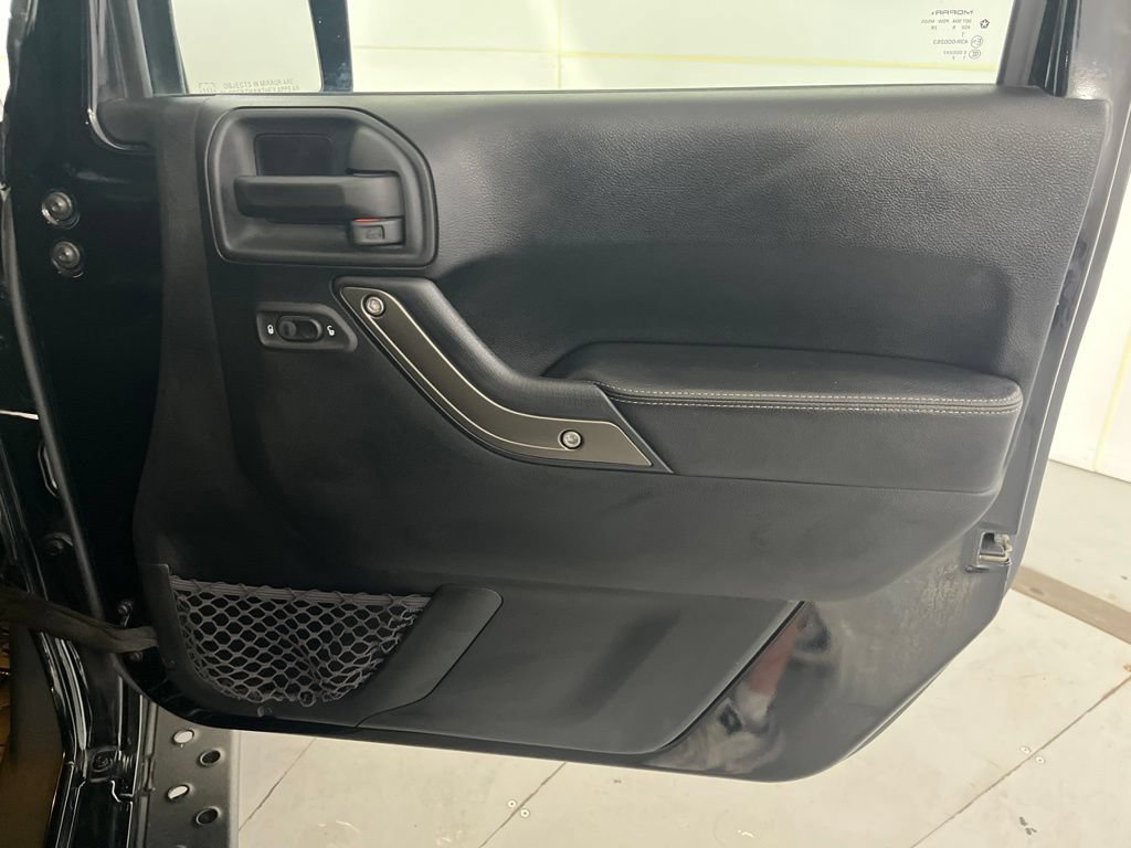 Used 2018 Jeep Wrangler Unlimited Sport AWD/4WD image 29