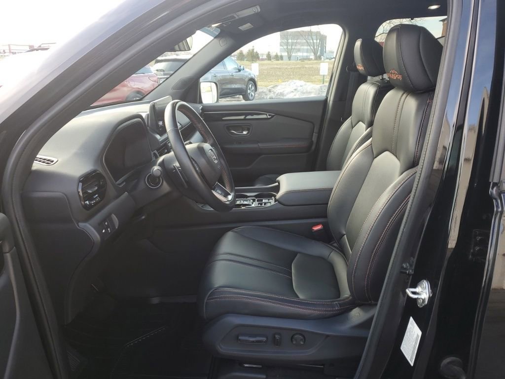 Certified 2023 Honda Pilot TrailSport image 14