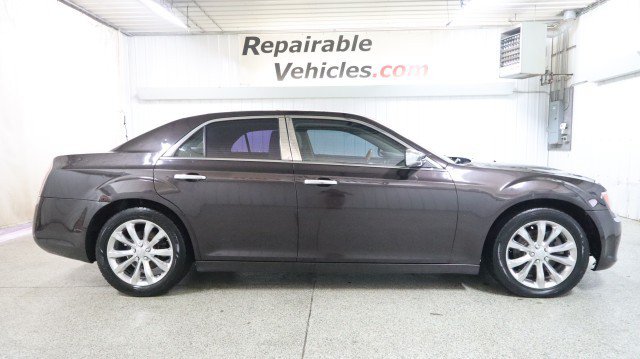 Used 2013 Chrysler 300 C AWD/4WD image 4