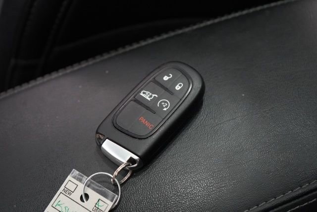 Used 2022 Jeep Cherokee Limited image 38