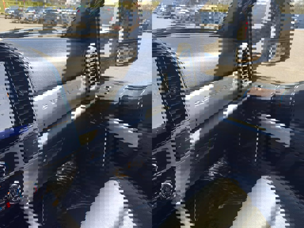 Used 2022 Ford F250 Lariat w/ Tremor Off-Road Package image 12