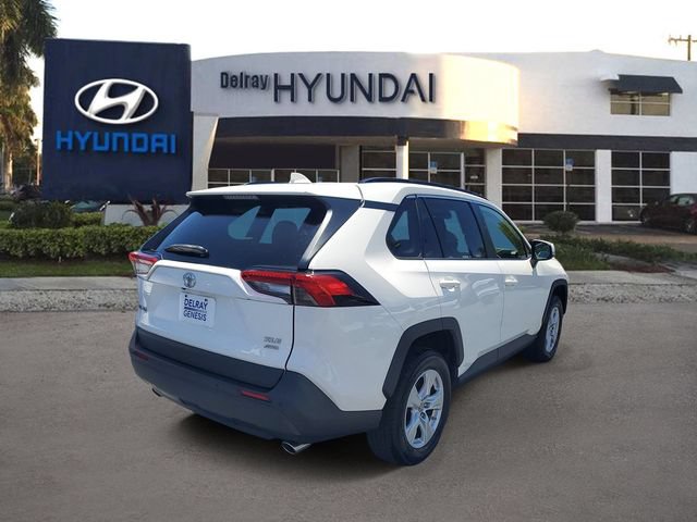 Used 2019 Toyota RAV4 XLE w/ Convenience Package AWD/4WD image 6