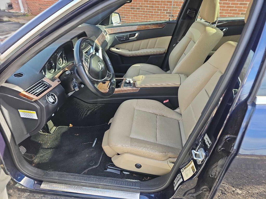 Used 2013 Mercedes-Benz E 350 4MATIC Sedan image 12