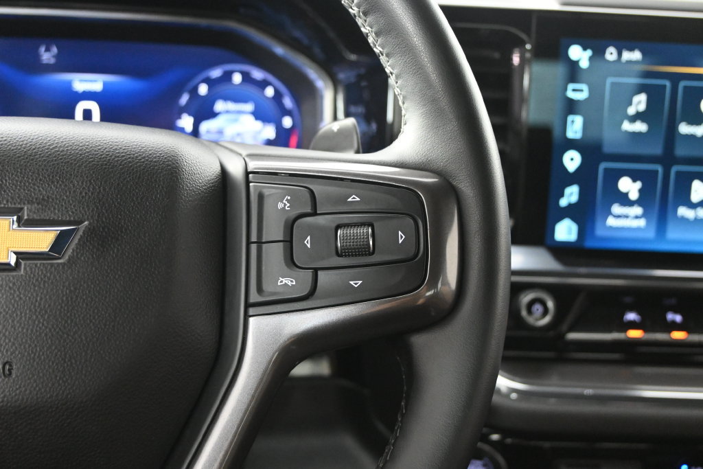 Used 2024 Chevrolet Silverado 1500 High Country w/ Technology Package AWD/4WD image 37