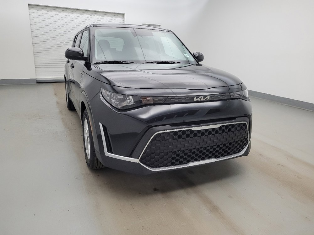 Used 2025 Kia Soul LX FWD image 14