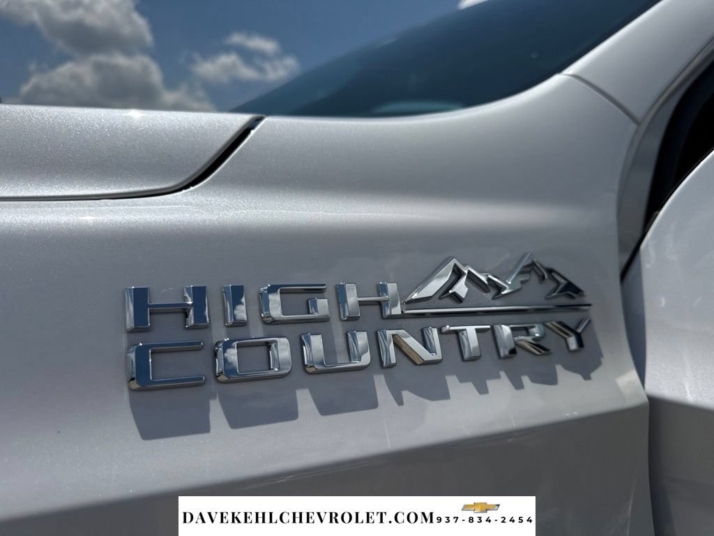 Used 2025 Chevrolet Suburban High Country w/ Sun And Tow Package AWD/4WD image 54