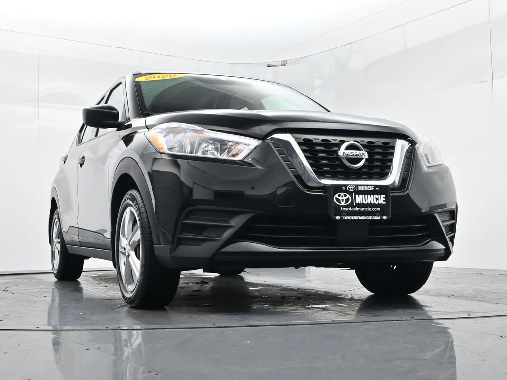 Used 2020 Nissan Kicks S image 40