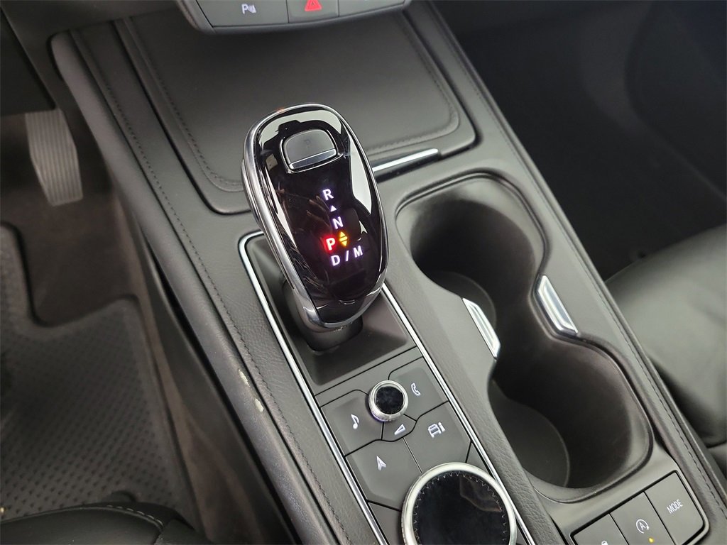 Certified 2025 Cadillac XT4 Premium Luxury image 28