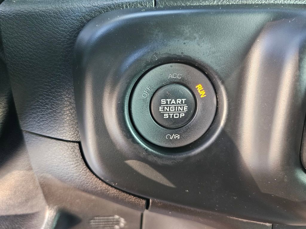 Used 2021 Jeep Gladiator Mojave image 16