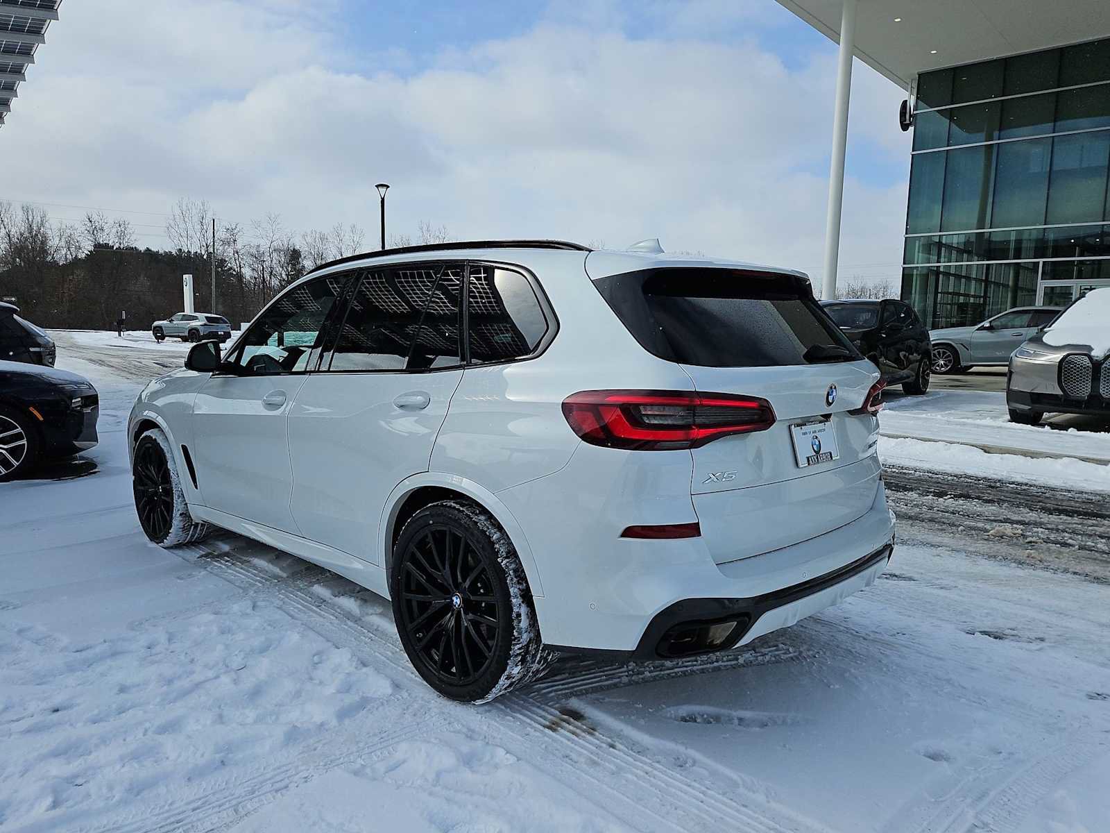 Certified 2023 BMW X5 xDrive40i w/ M Sport Package image 12