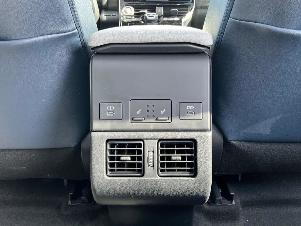 Used 2025 Subaru Solterra Touring image 16