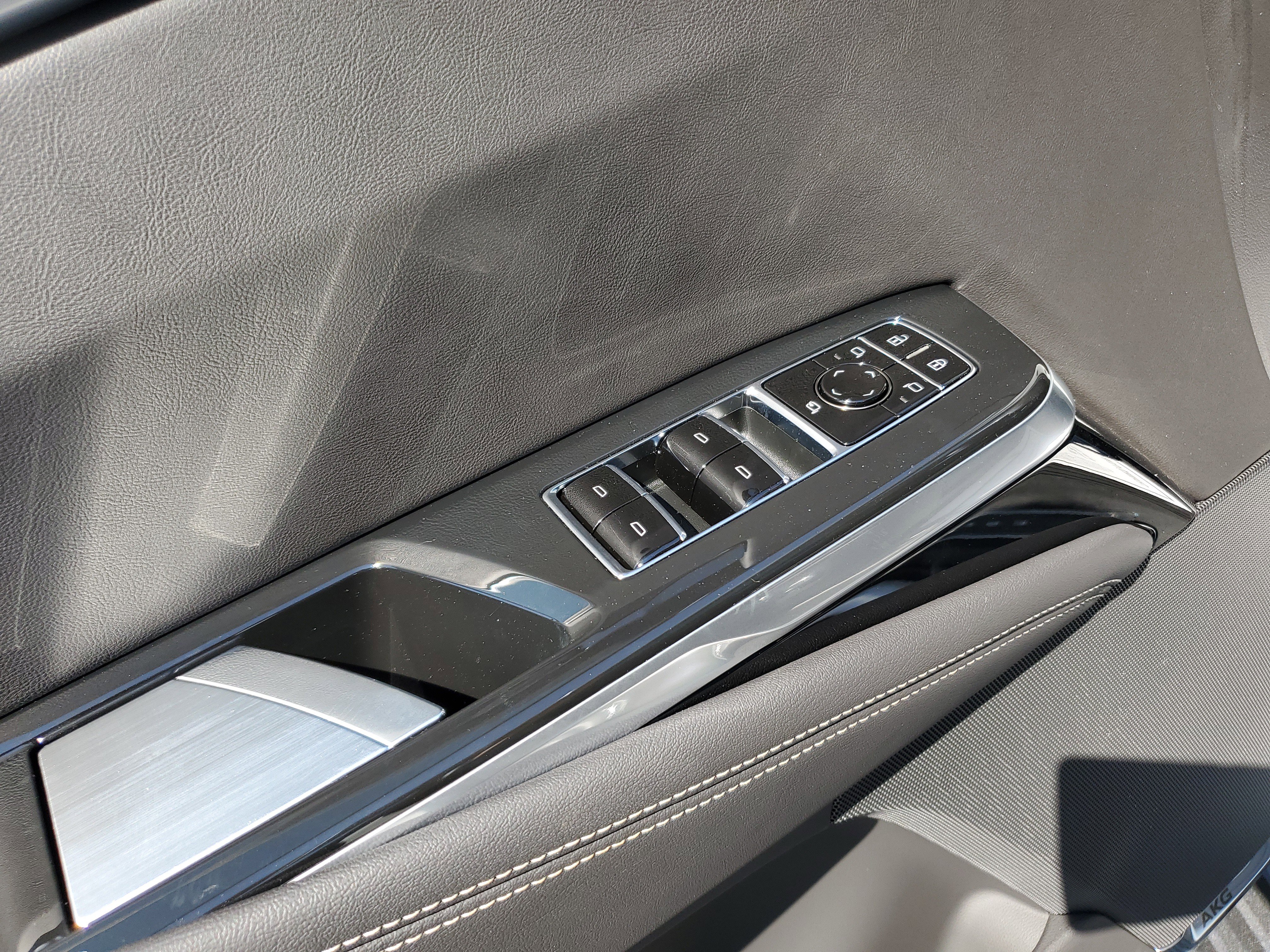 New 2025 Cadillac Escalade Premium Luxury w/ LPO, Radiant Package image 16