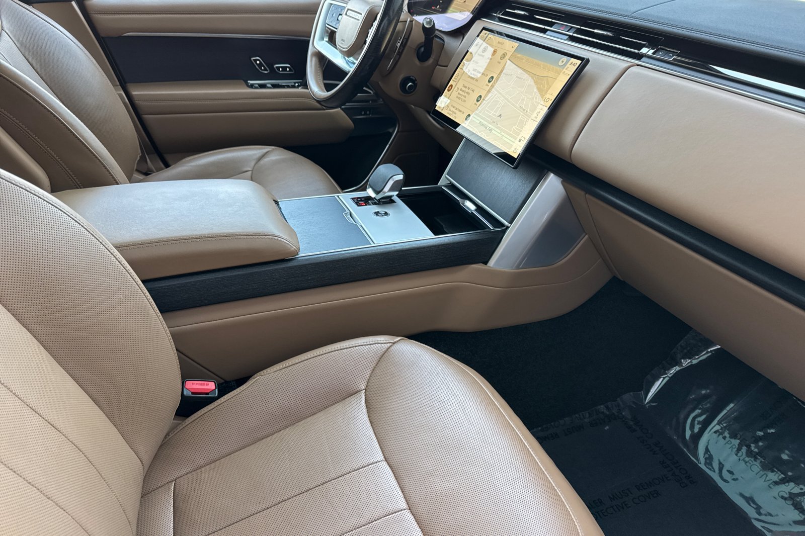 Used 2024 Land Rover Range Rover SE AWD/4WD image 17