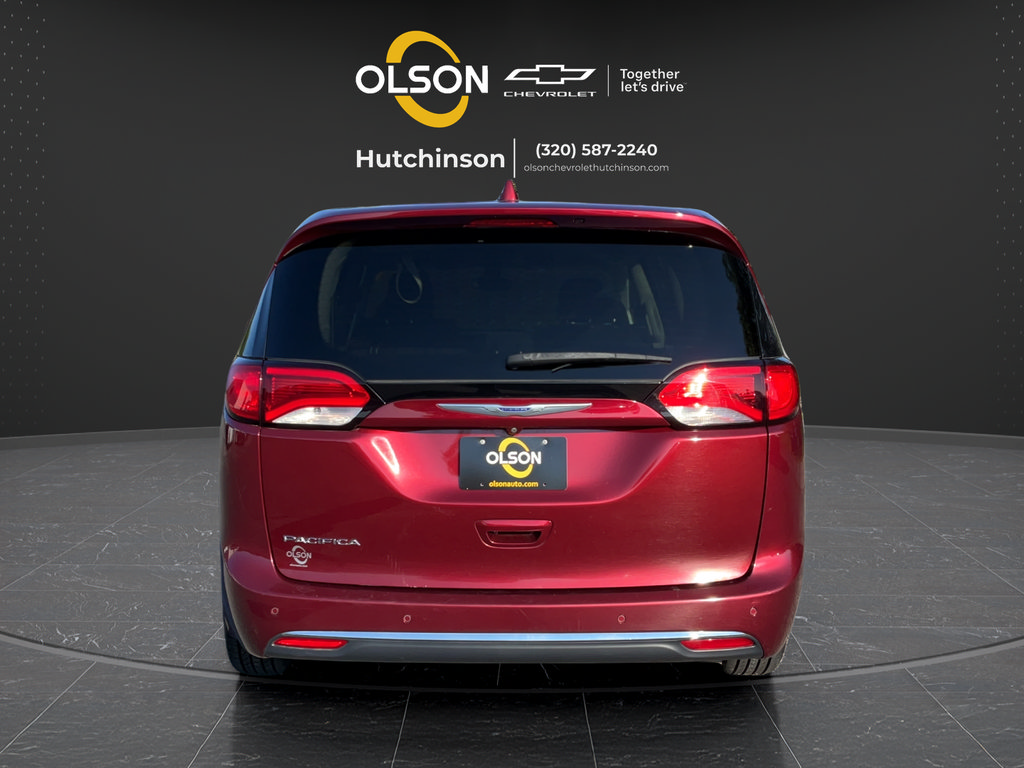 Used 2019 Chrysler Pacifica Touring Plus w/ Cold Weather Group FWD image 8