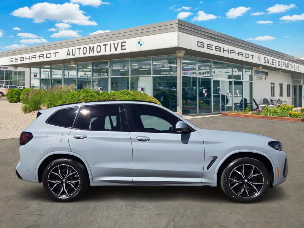 Used 2024 BMW X3 xDrive30i w/ M Sport Package image 4