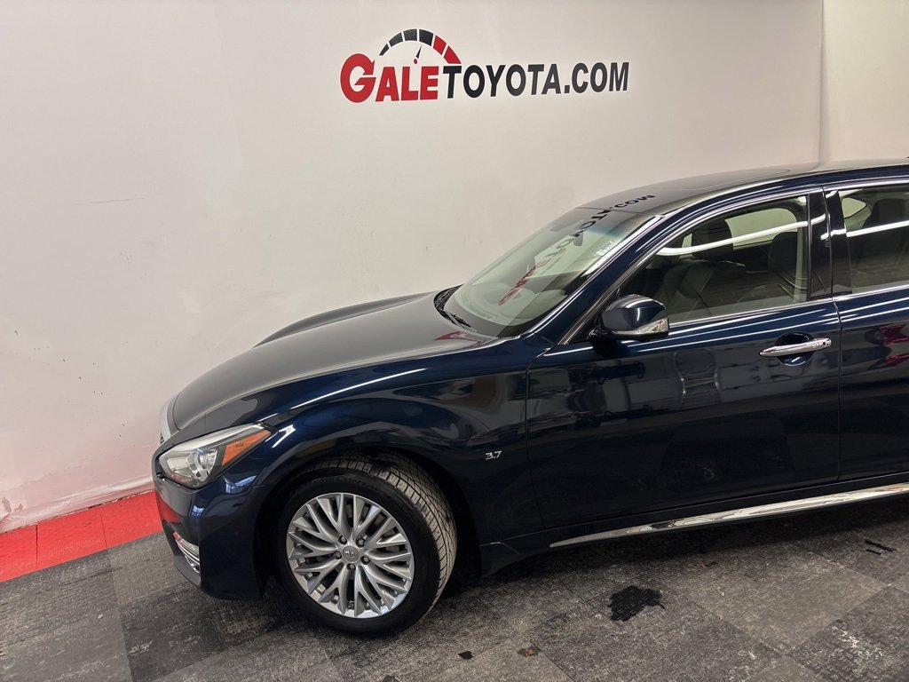 Used 2016 INFINITI Q70 L 3.7 w/ Deluxe Touring Package image 5