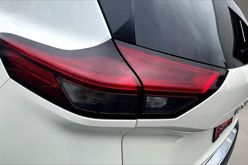 Certified 2023 Nissan Rogue SV w/ SV Premium B Package AWD/4WD image 23
