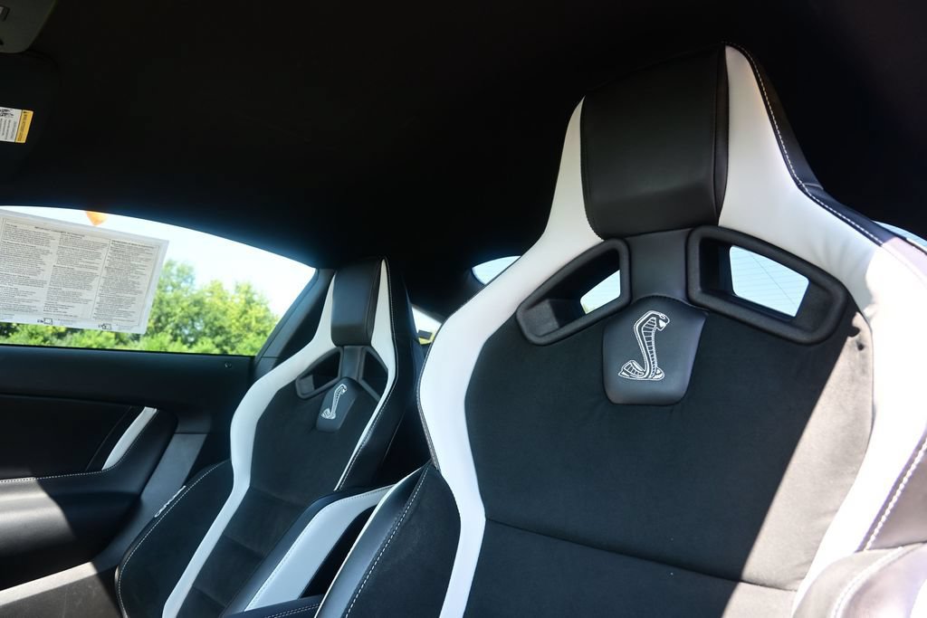 Used 2022 Ford Mustang Shelby GT500 w/ Technology Package RWD image 28