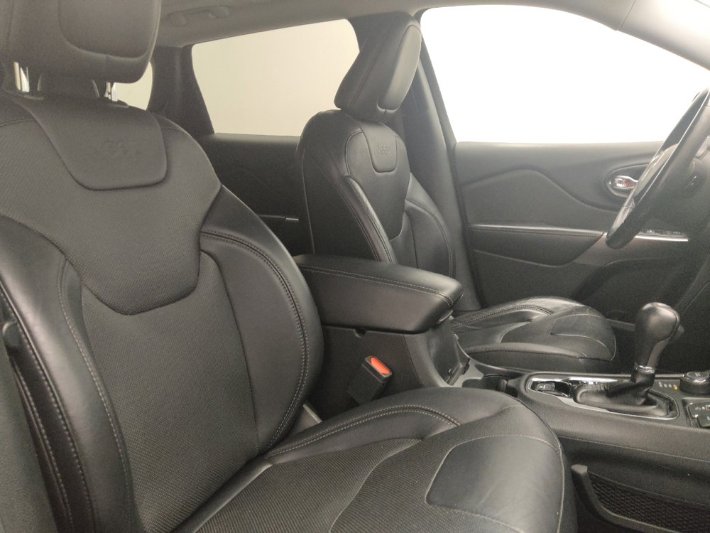 Used 2019 Jeep Cherokee Limited image 21