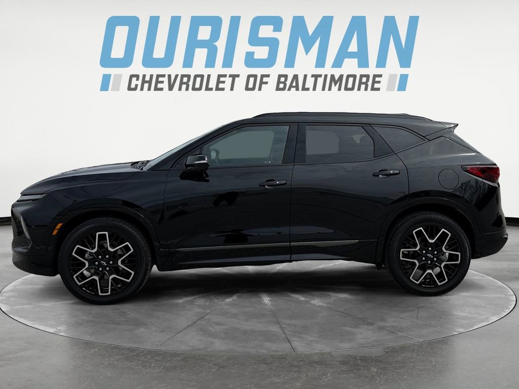 Used 2025 Chevrolet Blazer RS w/ Driver Confidence II Package image 3