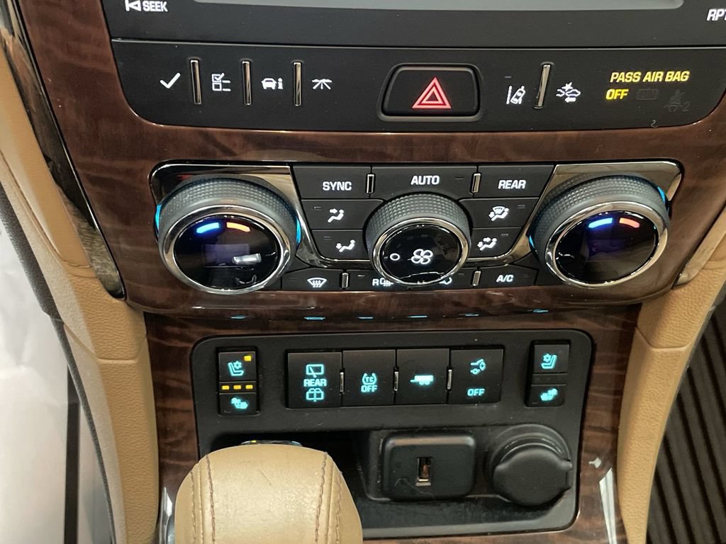 Used 2016 Buick Enclave Premium w/ Experience Buick Package FWD image 9