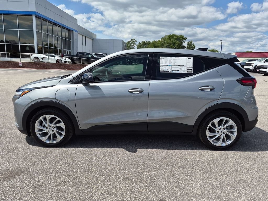 New 2027 Chevrolet Bolt LT w/ Comfort Package FWD image 7