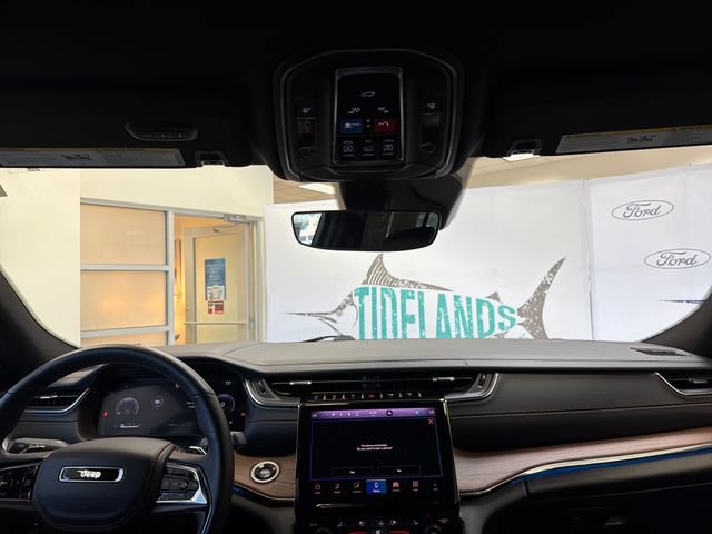 Used 2025 Jeep Grand Cherokee Summit w/ Obsidian Package AWD/4WD image 20