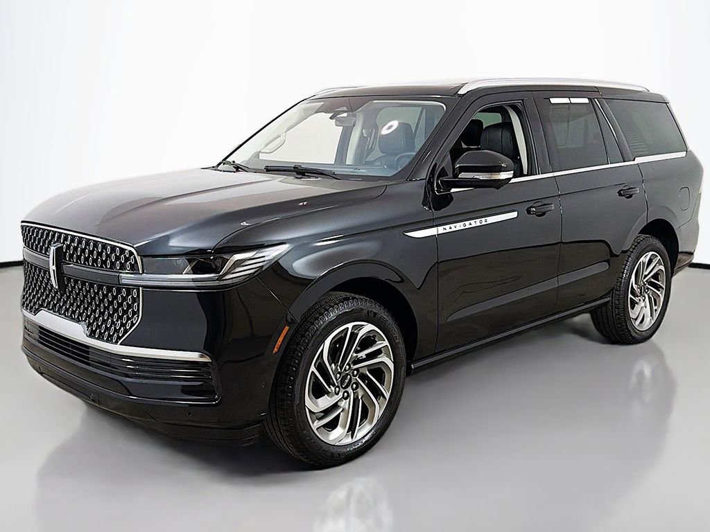 Used 2025 Lincoln Navigator Reserve image 11