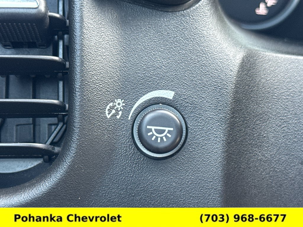 Used 2006 Chevrolet Corvette Coupe w/ Preferred Equipment Group RWD image 13