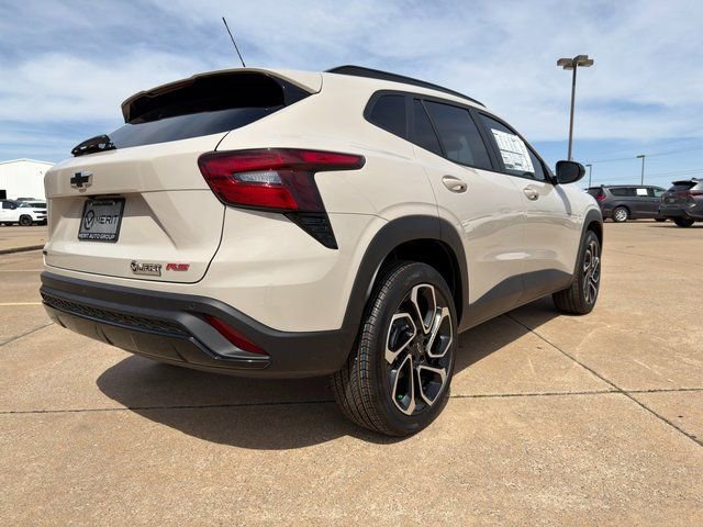 New 2026 Chevrolet Trax RS w/ Sunroof Package image 18